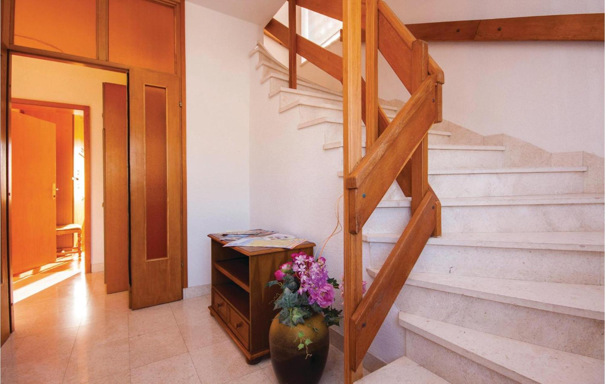 Cozy Home In Dolac With Kitchen Primošten Exterior foto