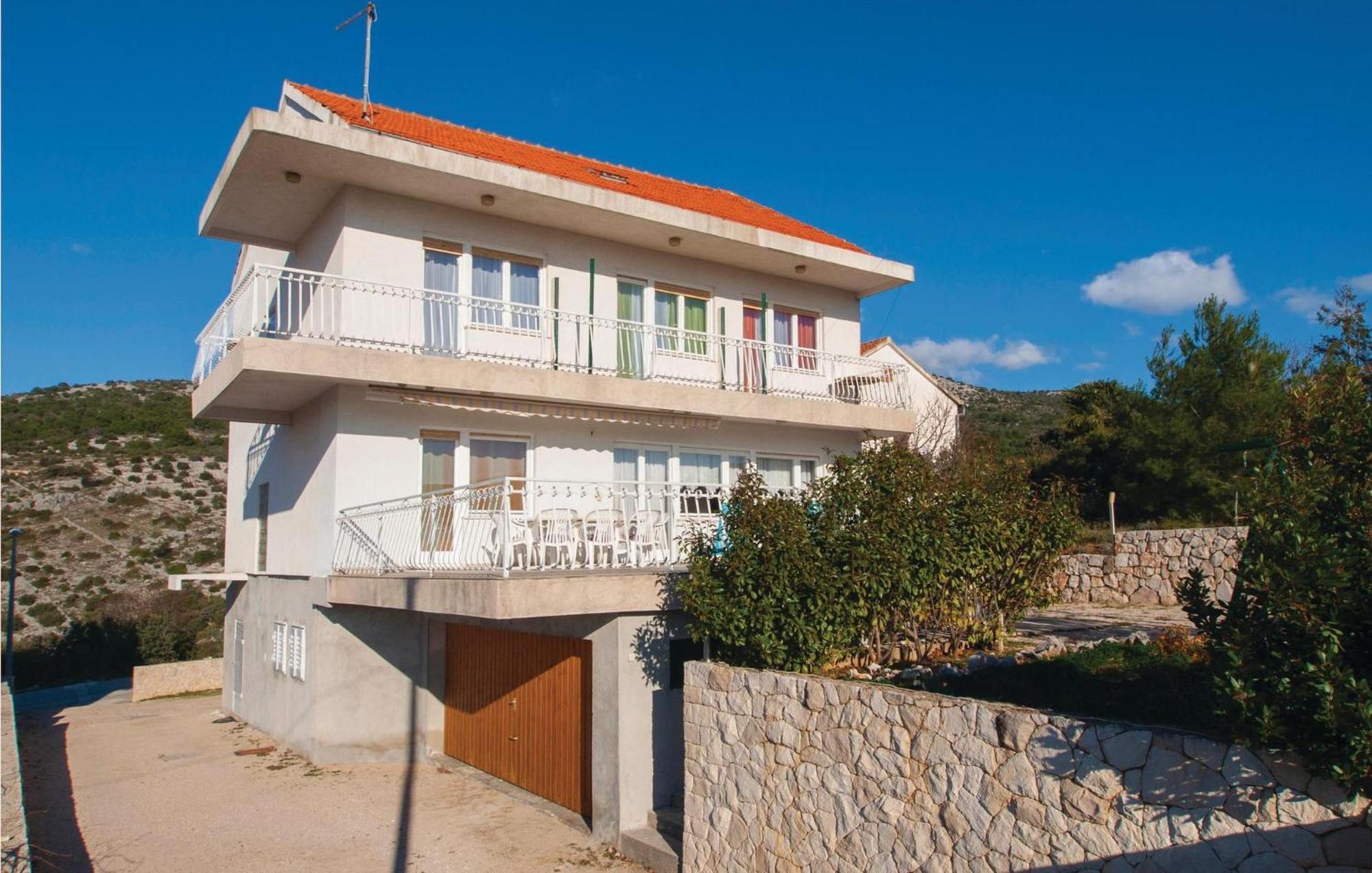 Cozy Home In Dolac With Kitchen Primošten Exterior foto